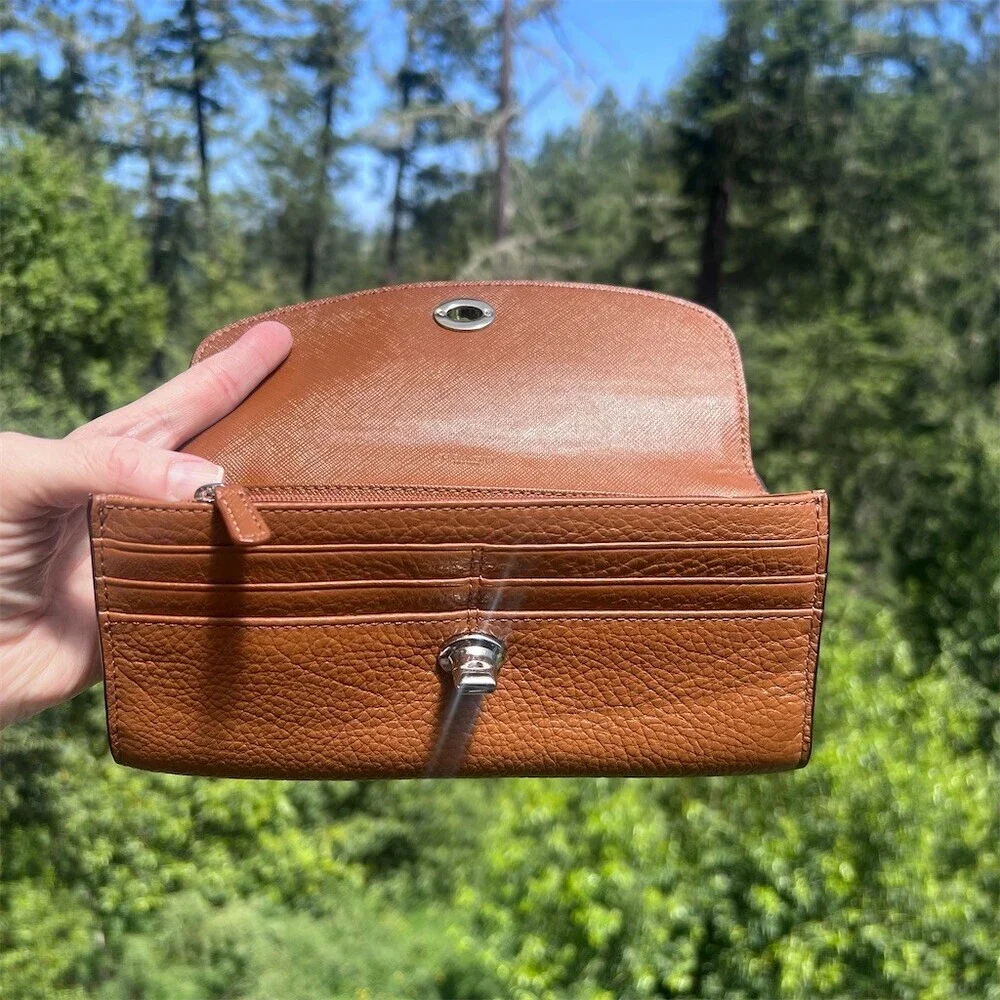 COACH VINTAGE Brown Pebble Leather Wallet w Turn-Lock and Silver Hardware